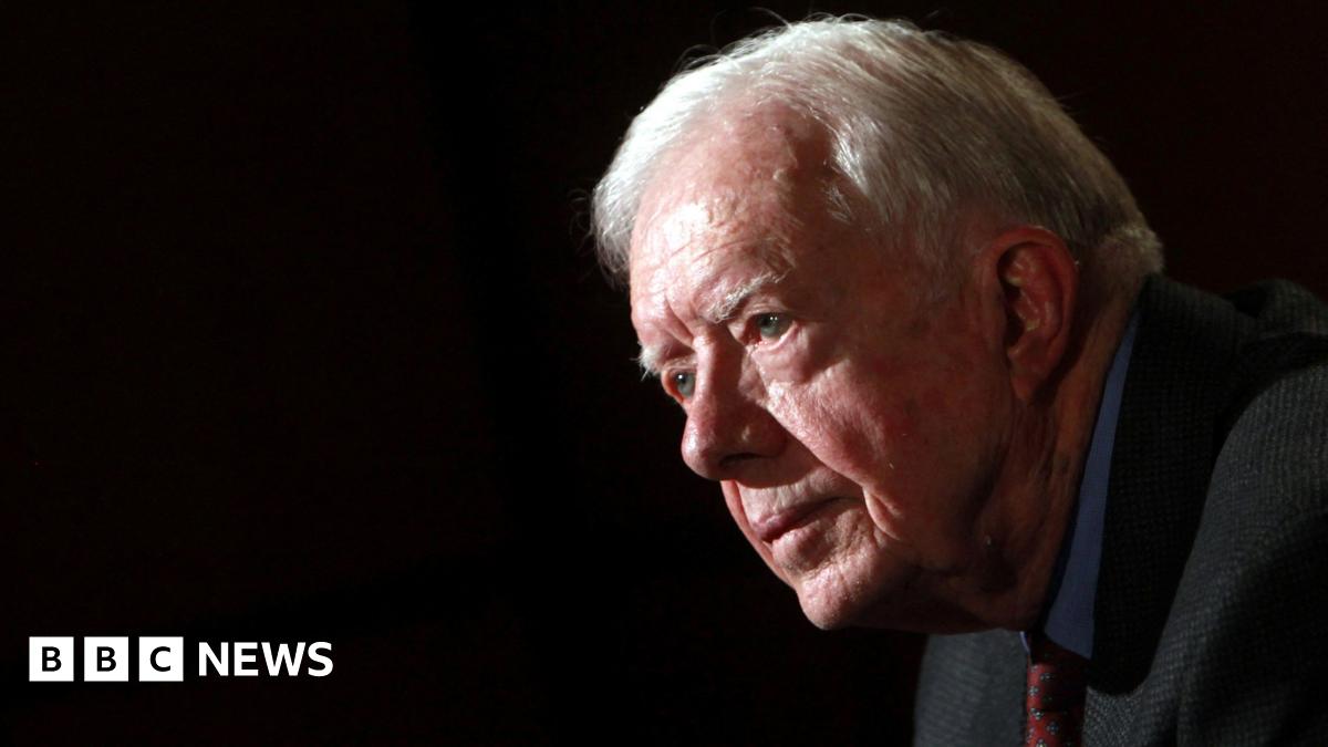 Jimmy Carter, oldest of all US presidents, dies aged 100 - BBC News