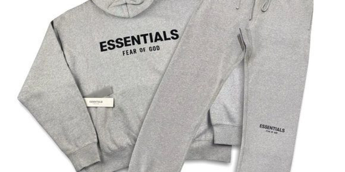 The Essential Hoodie: A Style Statement for All Ages