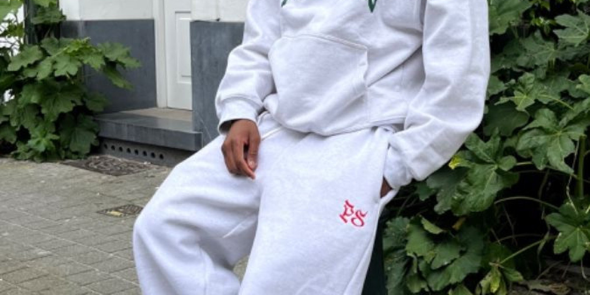 Pepe Studio Clothing: Streetwear Innovation with a Minimalist Edge