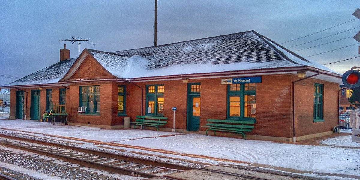 Tracks Across the Tallgrass: A Deep Dive Into Amtrak Stations in Iowa
